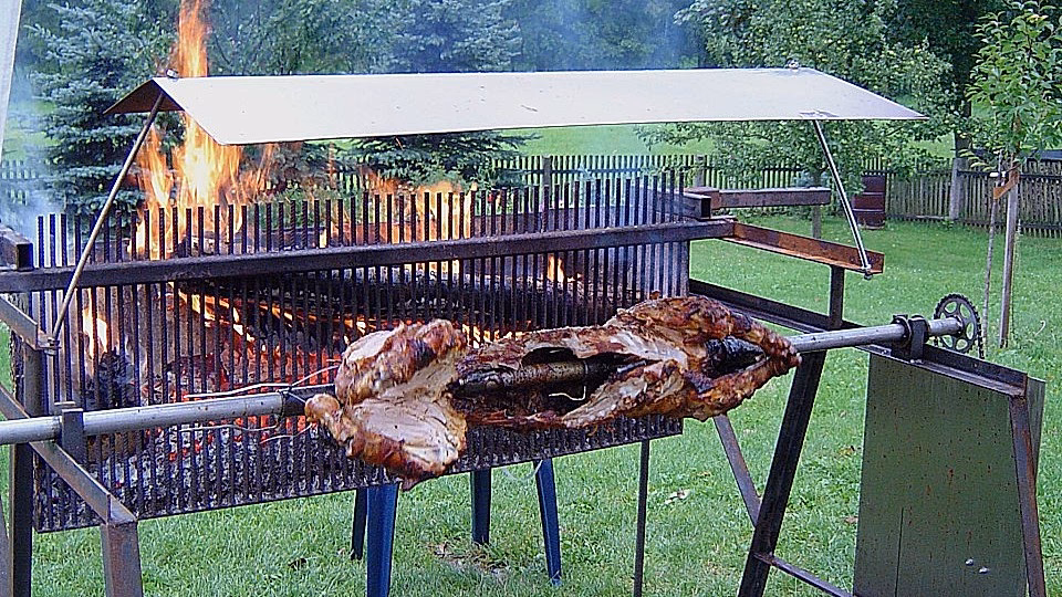 Welche Beilagen eignen sich für einen Spanferkel?