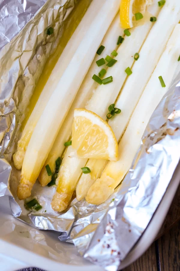 Wie kocht man Spargelköpfe?