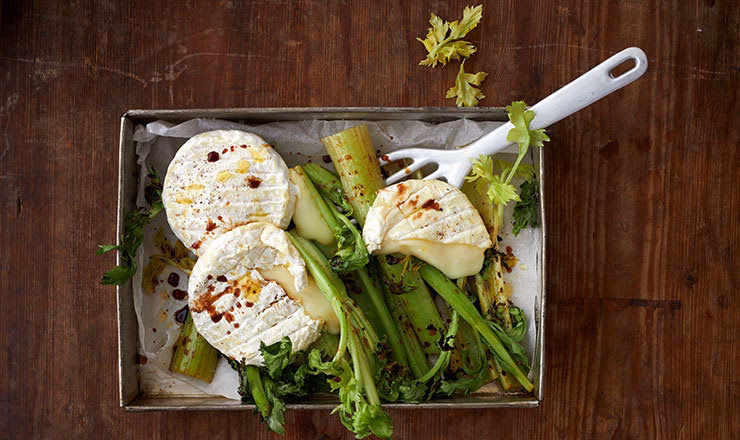 Wie kocht man gegrillten Sellerie?