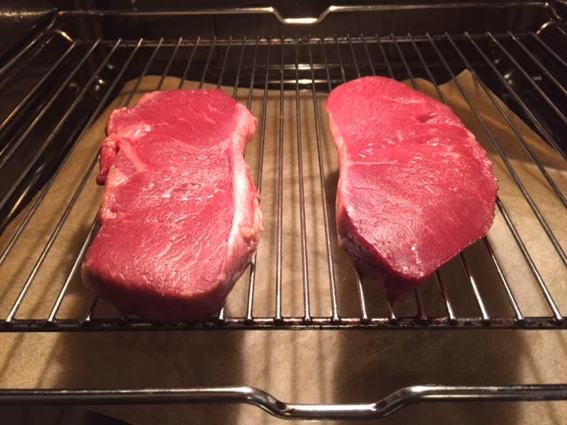 Wie bekomme ich ein Steak in den Backofen?