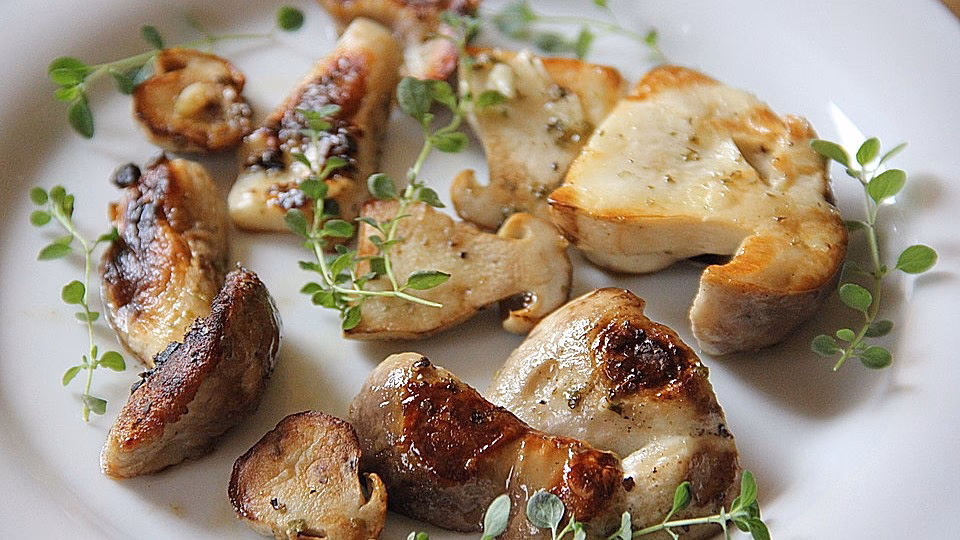 Wie bereite ich steinpilzsoße zu?