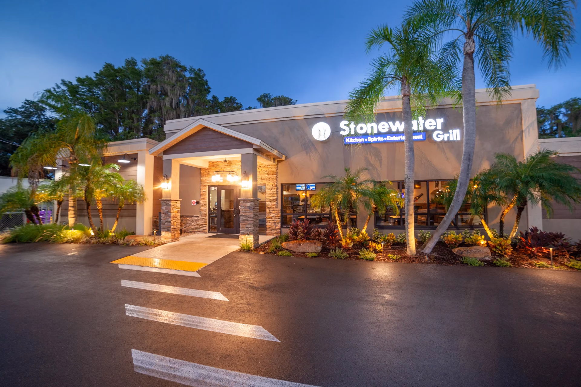 Is Stonewater Grill a good restaurant?