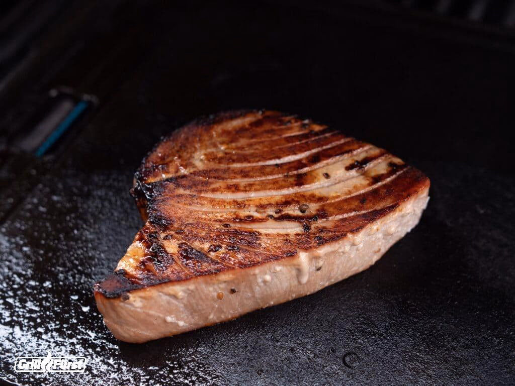 Wie bereite ich Thunfisch zu?