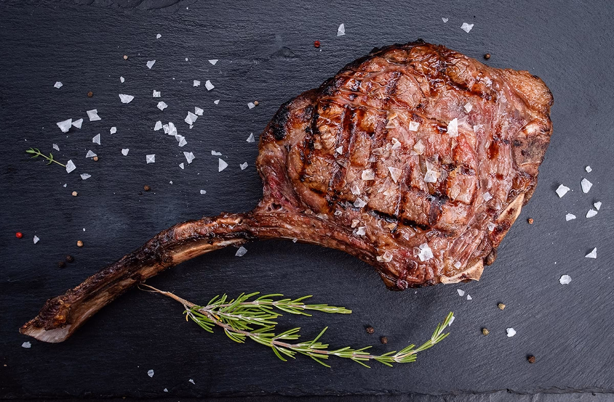 Wie lange muss ein Tomahawk Steak ruhen?