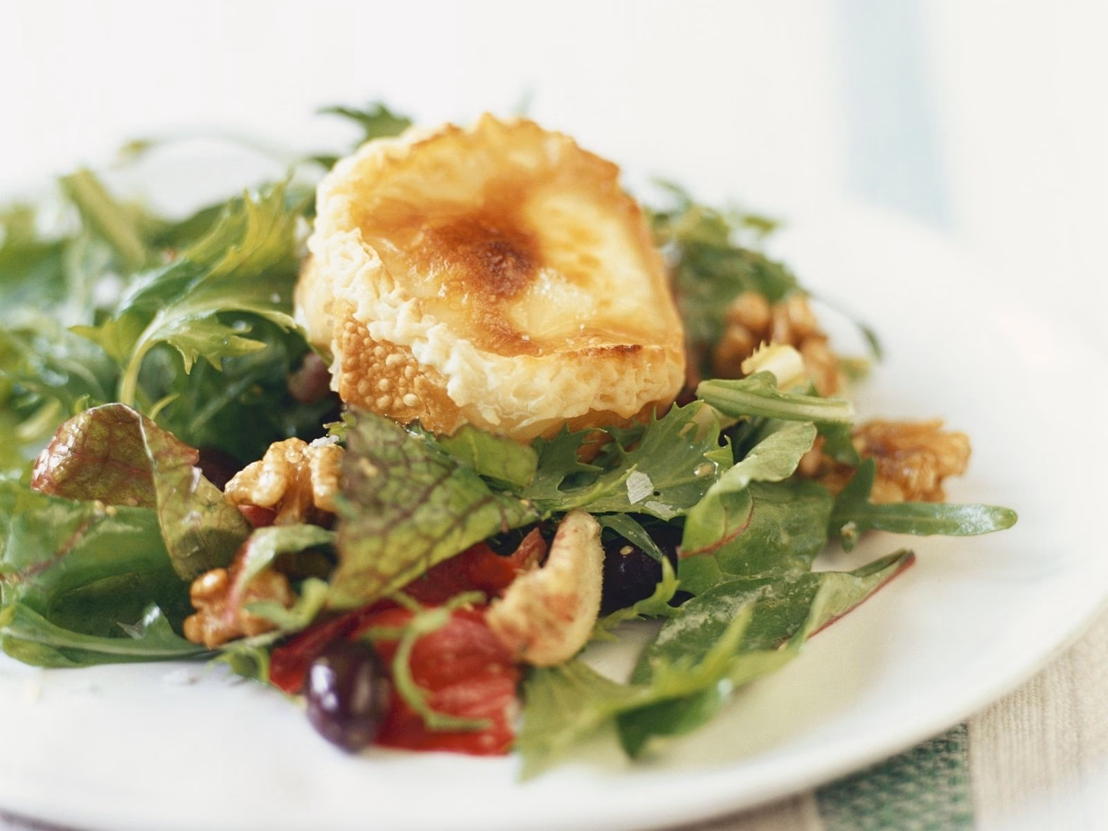 Wie brate ich Ziegenkäse in der Pfanne?