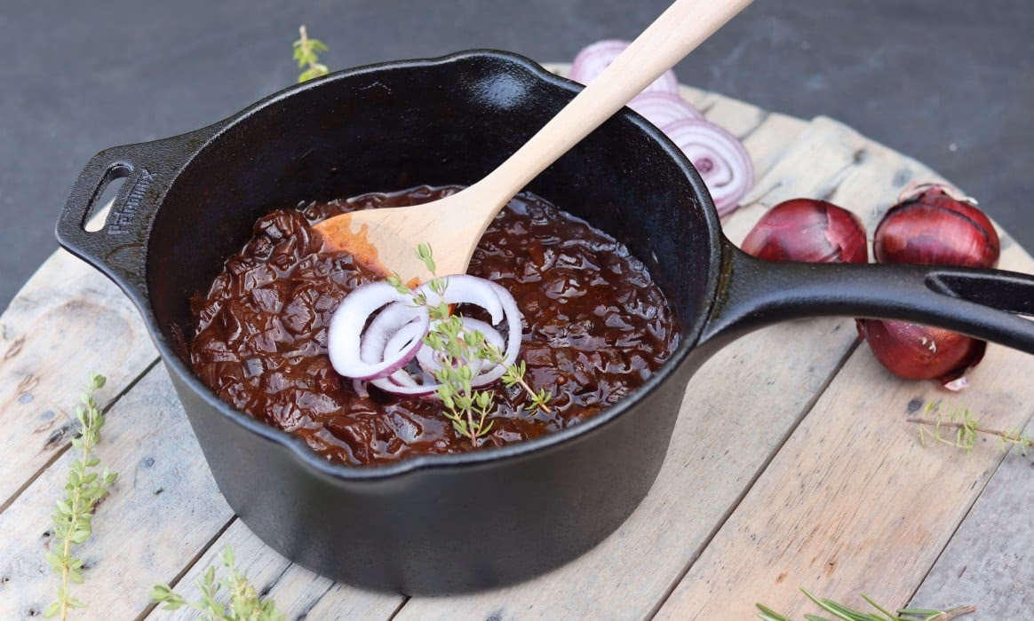 Wie macht man eine einfache Zwiebelsauce?